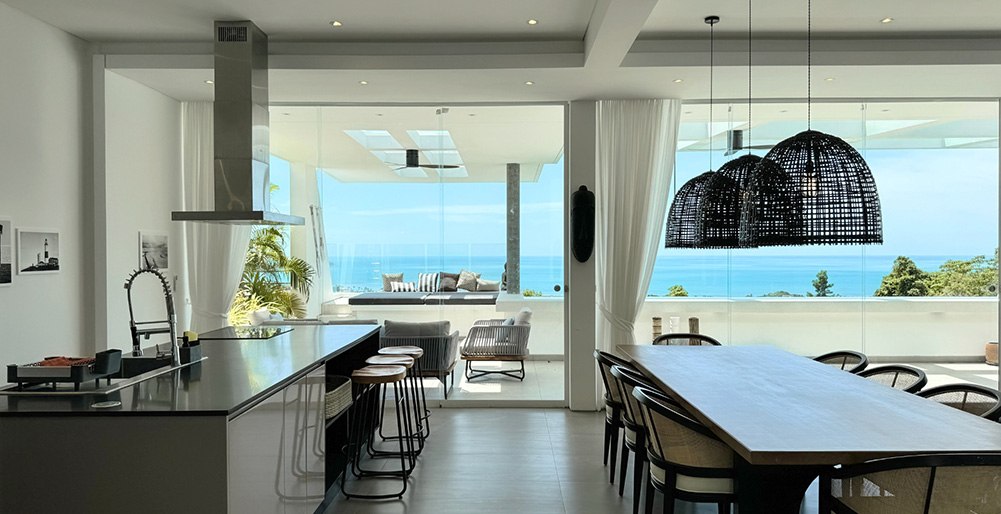Golden Lotus - The Tranquil Villa - Kitchen and dining area